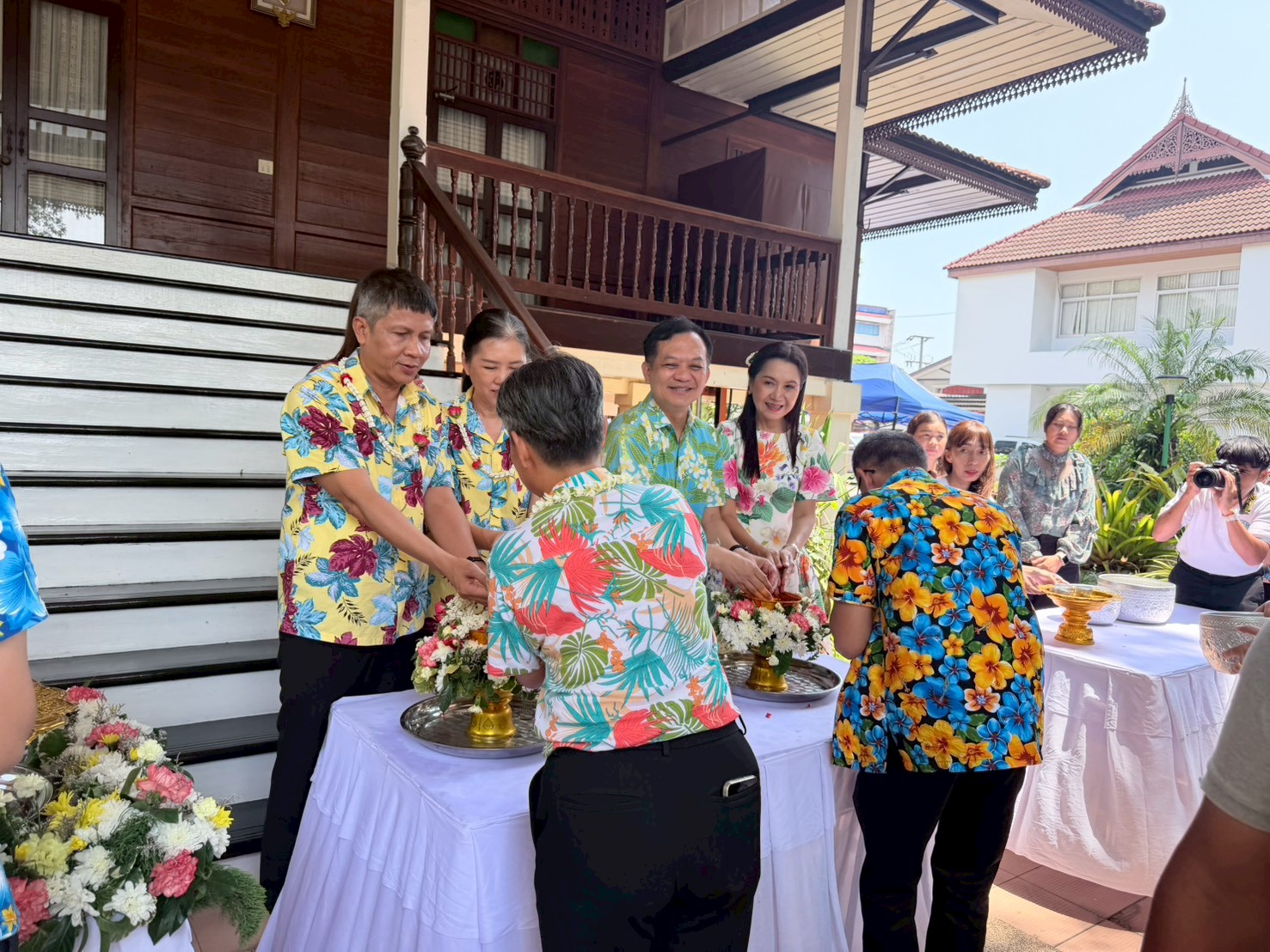 พช.นราธิวาส ร่วมสืบสานประเพณีสงกรานต์ รดน้ำขอพรผู้ว่าราชการจังหวัด เสริมสิริมงคลรับปีใหม่ไทย 2569