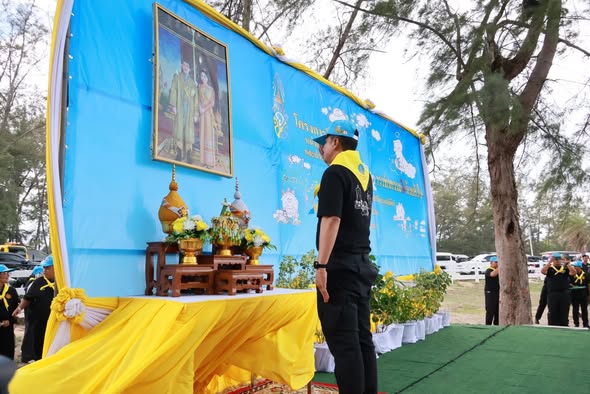 พช.นราธิวาส รวมพลังจิตอาสา ร่วมกิจกรรมบำเพ็ญสาธารณประโยชน์ฟื้นฟูหาดนราทัศน์ เฉลิมพระเกียรติสมเด็จพระนางเจ้าฯ พระบรมราชินี