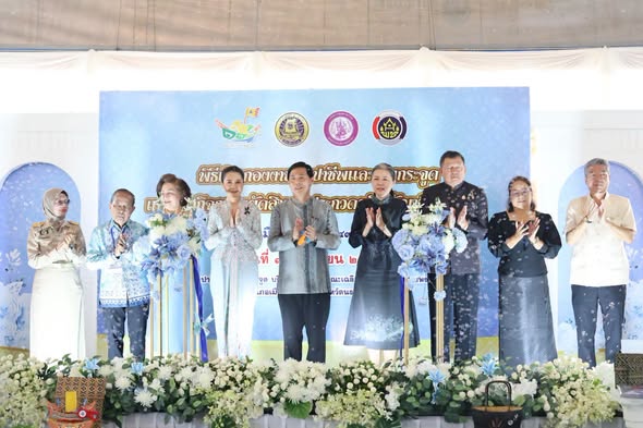 พช.นราธิวาส ร่วมเปิด "กองงานศิลปาชีพและงานกระจูด" ชูหัตถศิลป์ล้ำค่า เฟ้นหาสุดยอดผลิตภัณฑ์ศิลปาชีพ งานของดีเมืองนรา ประจำปี 2569